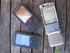 comparison m600i p990i W950i 03