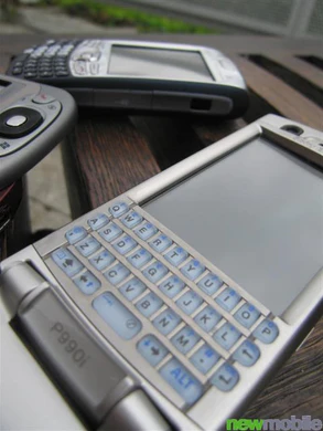 comparison treo 750v MDA Vario II p990i 05