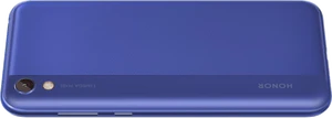Honor 8S 2020 blå tillbaka vriden
