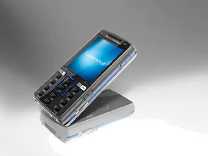 K850i voorkant schuin Velvet blauw