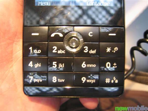 LG KE820 10