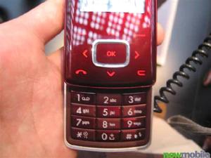 LG KG800 Red Wine Edition 08
