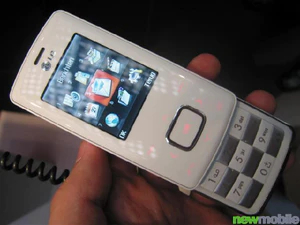 LG KG800 White Edition 09