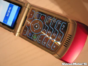 Motorola v3 RAZR pink 04