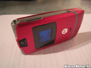 Motorola v3 RAZR pink 19
