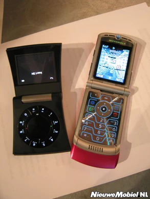 Motorola v3 RAZR pink 25