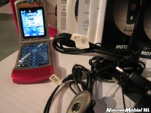 Motorola v3 RAZR pink 31