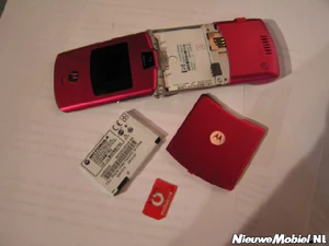 Motorola v3 RAZR pink 35