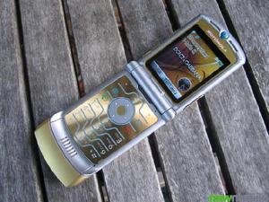 Motorola v3i dg 01