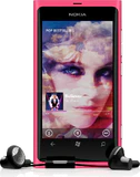 Nokia Lumia 800 magenta music