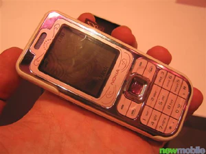Nokia 7360 pink 01