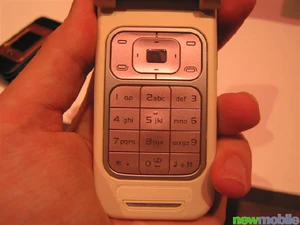 Nokia 7390 22