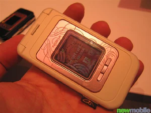 Nokia 7390 24