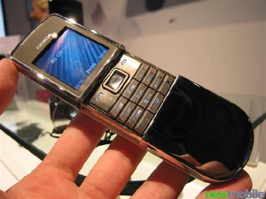 Nokia 8800 Sirocco Edition 02