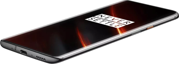 OnePlus 7T Pro McLaren Edition oranje voorkant rechterzijkant onderkant schuin
