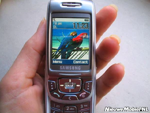Samsung D500 12