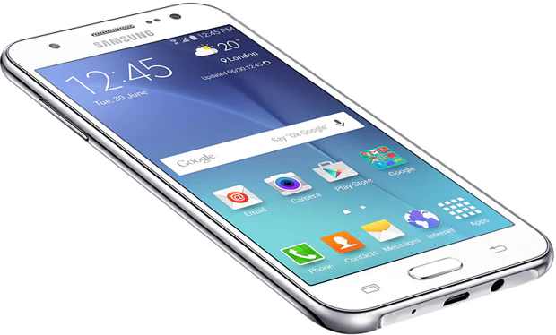 Samsung Galaxy J5 wit onderkant schuin