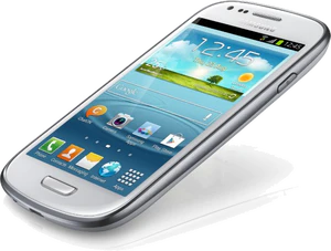 Samsung Galaxy S III mini aslant