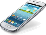 Samsung Galaxy S III mini aslant