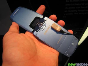 Samsung D830 Blue Edition 10