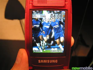Samsung D830 Red Edition 11