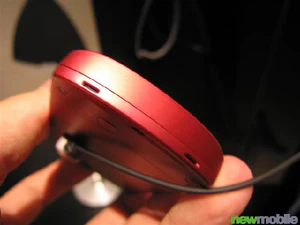 Samsung D830 Red Edition 15