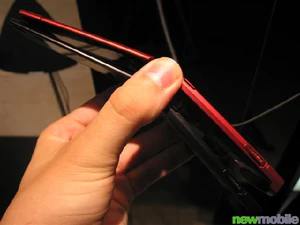 Samsung D830 Red Edition 4