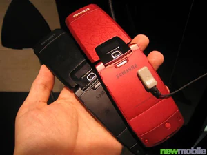 Samsung D830 Red Edition 5