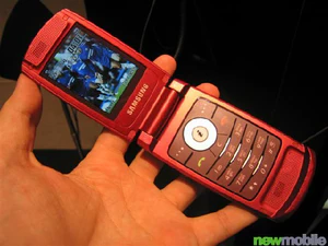 Samsung D830 Red Edition 6