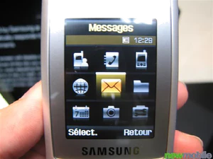 Samsung D900 Silver Edition 14