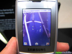 Samsung D900 Silver Edition 15