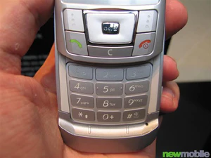 Samsung D900 Silver Edition 5