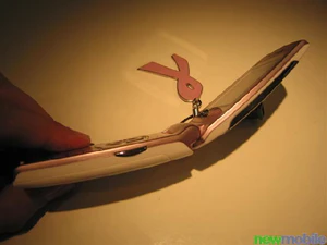 Samsung E500 Pink Ribbon Edition 04