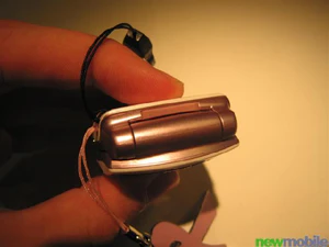 Samsung E500 Pink Ribbon Edition 14