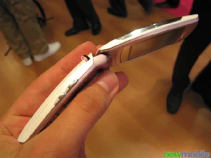 Samsung E500 Pink Ribbon Edition 18