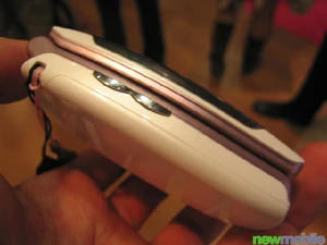 Samsung E500 Pink Ribbon Edition 22