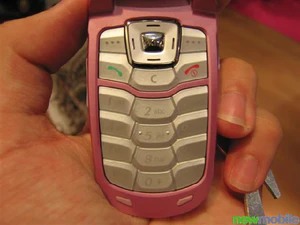 Samsung X650 Pink Ribbon Edition 05