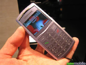 Samsung X820 Silver Edition 2