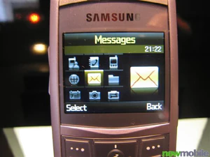 Samsung X820 Silver Edition 9