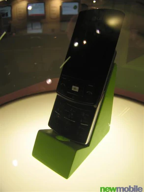 Smartphoneshow LG joy 30
