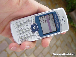 Sony Ericsson T230 1