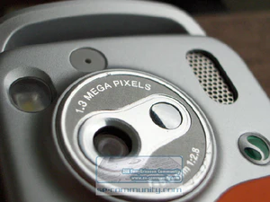 Sony Ericsson W550i 11