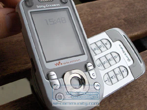 Sony Ericsson W550i 25