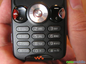 Sony Ericsson W810i 9