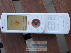 Sony Ericsson W900i 50