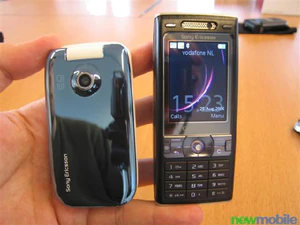 Sony Ericsson Z610i 44