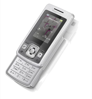 T303 voorkant E65 schuin Shimmering zilver