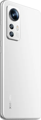Xiaomi 12S wit achterkant rechterzijkant