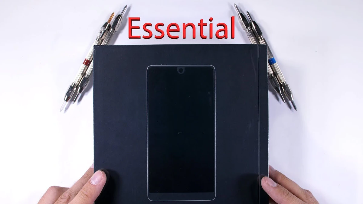 Essential Phone duurzaamheidstest: keramiek, titanium en een ontbrekende koptelefoonaansluiting