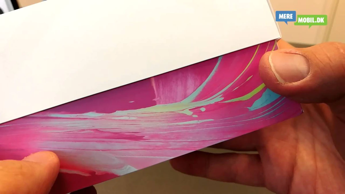 Sony Xperia X unboxing: Scandinavisch design en unieke kleuren ontdekt